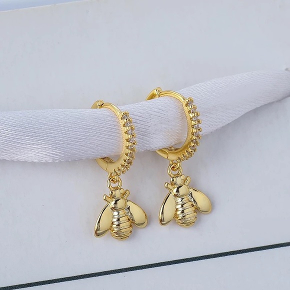 today deal Bee Earrings - Gift- Jewelry Gold Minimalist Earrings - Fashion - Picture 3 of 9